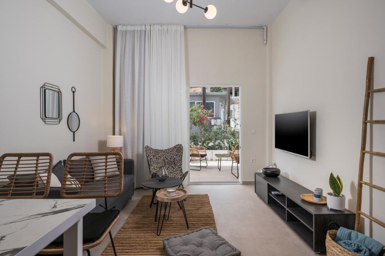Kolymbari Sea Front Cozy Apartments Exterior photo